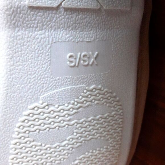 CHINESE LAUNDRY Scuffs Soft Taupe Faux Fur sz 8 NWT - Picture 7 of 9